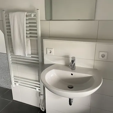 Hotel-am-bahnhof Stuttgart-ditzingen Ξενοδοχείο *