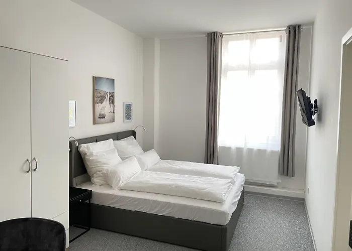 Hotel-am-bahnhof Stuttgart-ditzingen 2*